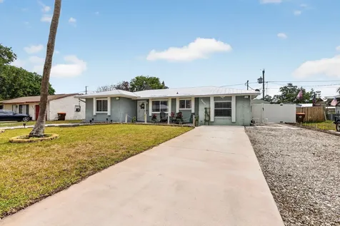 2026 7TH Court SW Vero Beach FL 32962