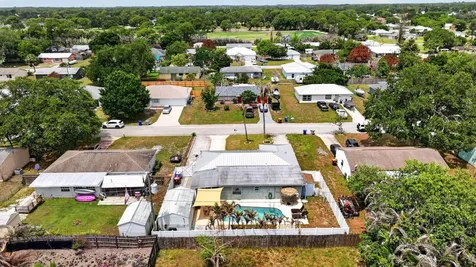 2026 7th Court SW Vero Beach FL 32962