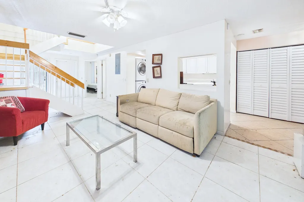 9905 W Atlantic Boulevard Coral Springs FL 33071