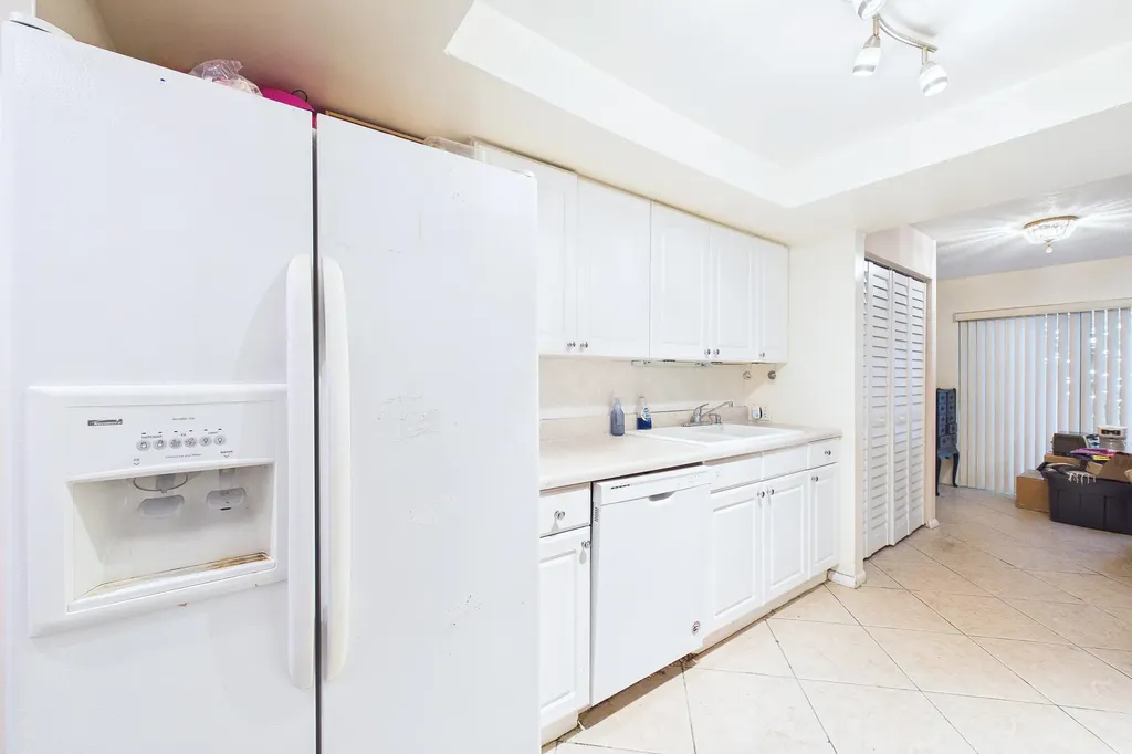 9905 W Atlantic Boulevard Coral Springs FL 33071