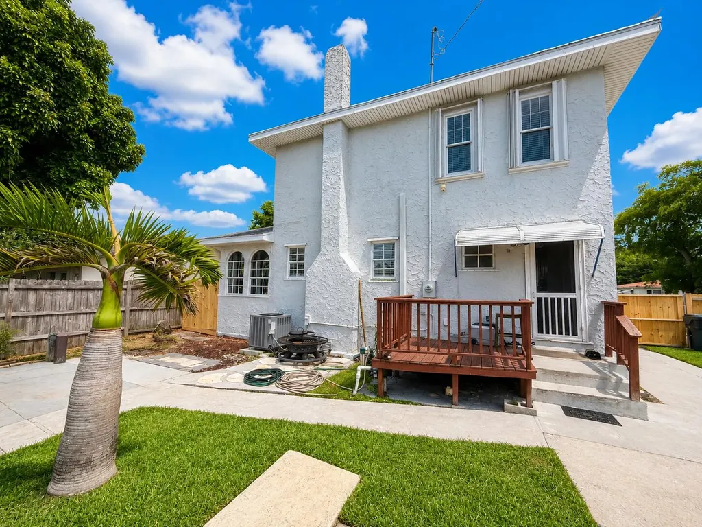 429 Greenbriar Drive West Palm Beach FL 33403