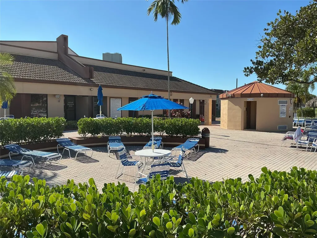 9481 Sunrise Lakes Boulevard Sunrise FL 33322
