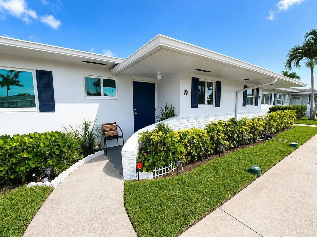 2716 E Emory Drive Drive E West Palm Beach FL 33415