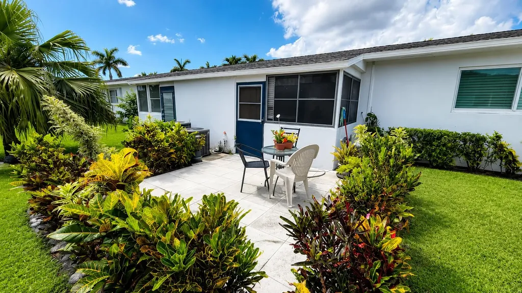 2716 E Emory Drive Drive E West Palm Beach FL 33415