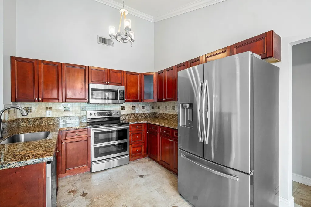 8411 Garden Gate Place Boca Raton FL 33433