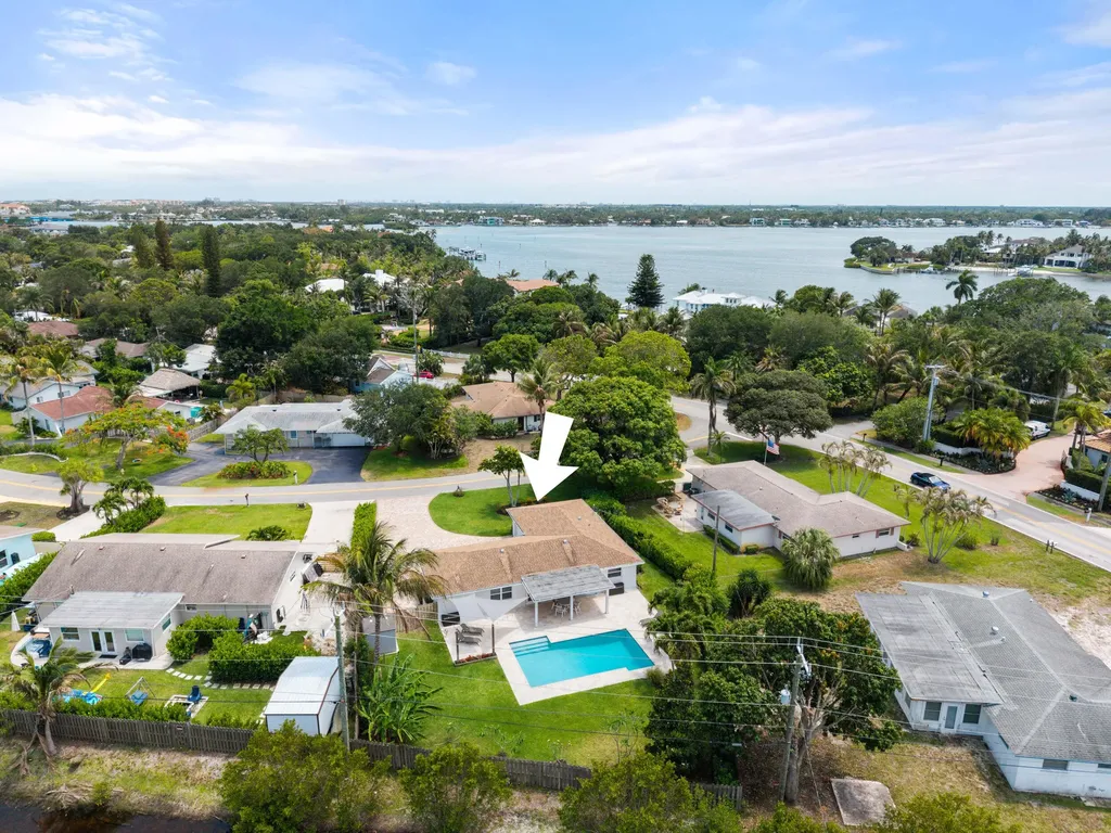 303 W Norfolk Road Jupiter FL 33469