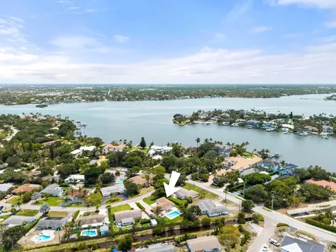303 W Norfolk Road Jupiter FL 33469