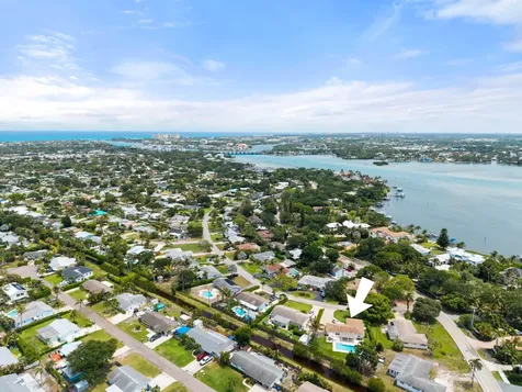 303 W Norfolk Road Jupiter FL 33469