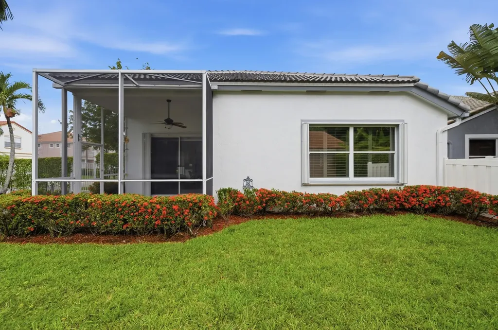 8534 Vía D Oro Boca Raton FL 33433