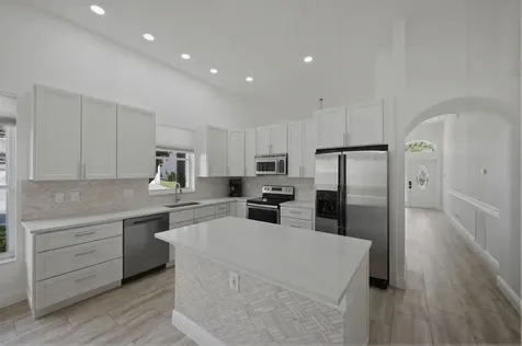 8534 Vía D Oro Boca Raton FL 33433