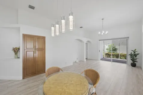 8534 Vía D Oro Boca Raton FL 33433