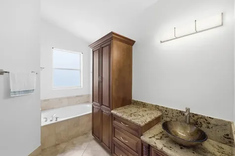 8534 Vía D Oro Boca Raton FL 33433