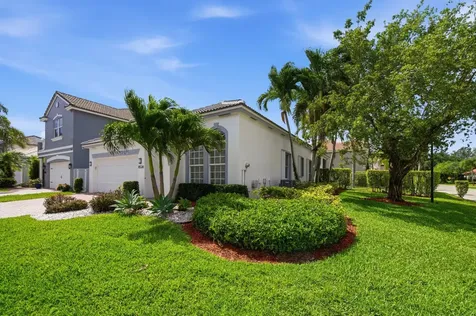 8534 Vía D Oro Boca Raton FL 33433