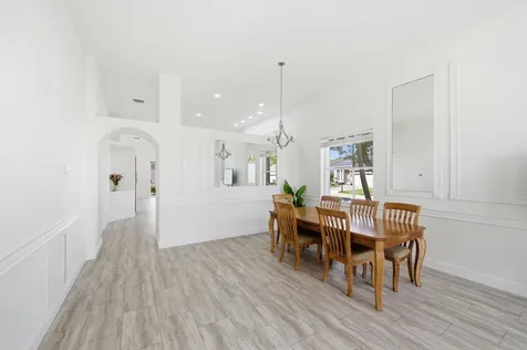 8534 Vía D Oro Boca Raton FL 33433