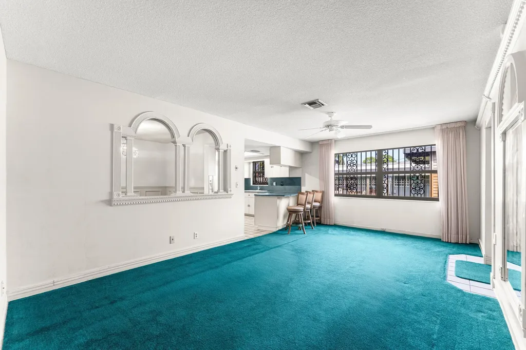 2118 W Palma Circle West Palm Beach FL 33415