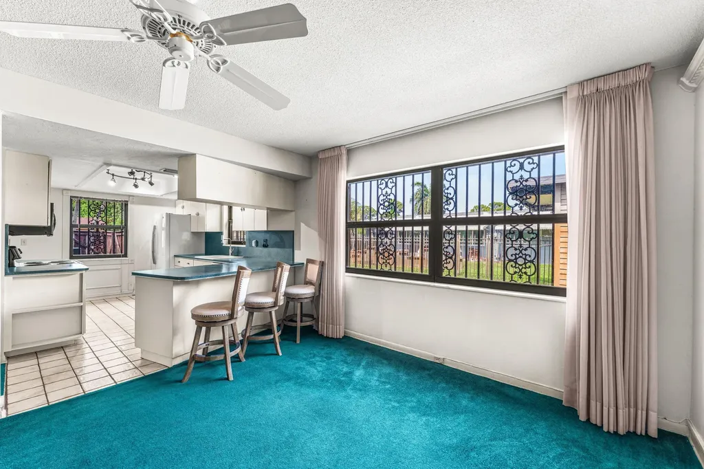 2118 W Palma Circle West Palm Beach FL 33415