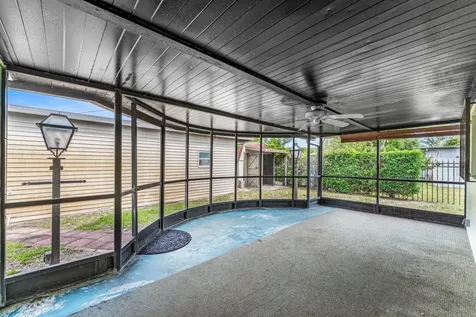 2118 W Palma Circle West Palm Beach FL 33415