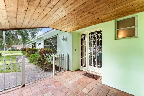 2118 W Palma Circle West Palm Beach FL 33415