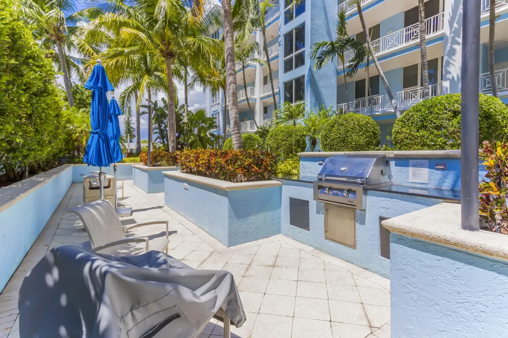 701 SE 21st Avenue Deerfield Beach FL 33441