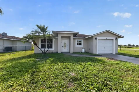 138 Dabou Loop Belle Glade FL 33430
