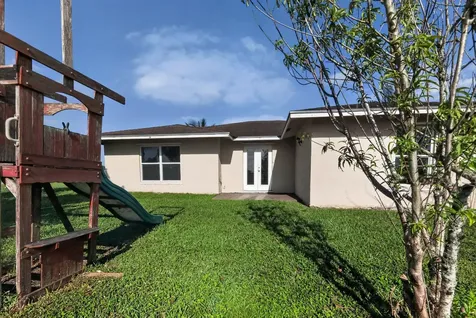 138 Dabou Loop Belle Glade FL 33430