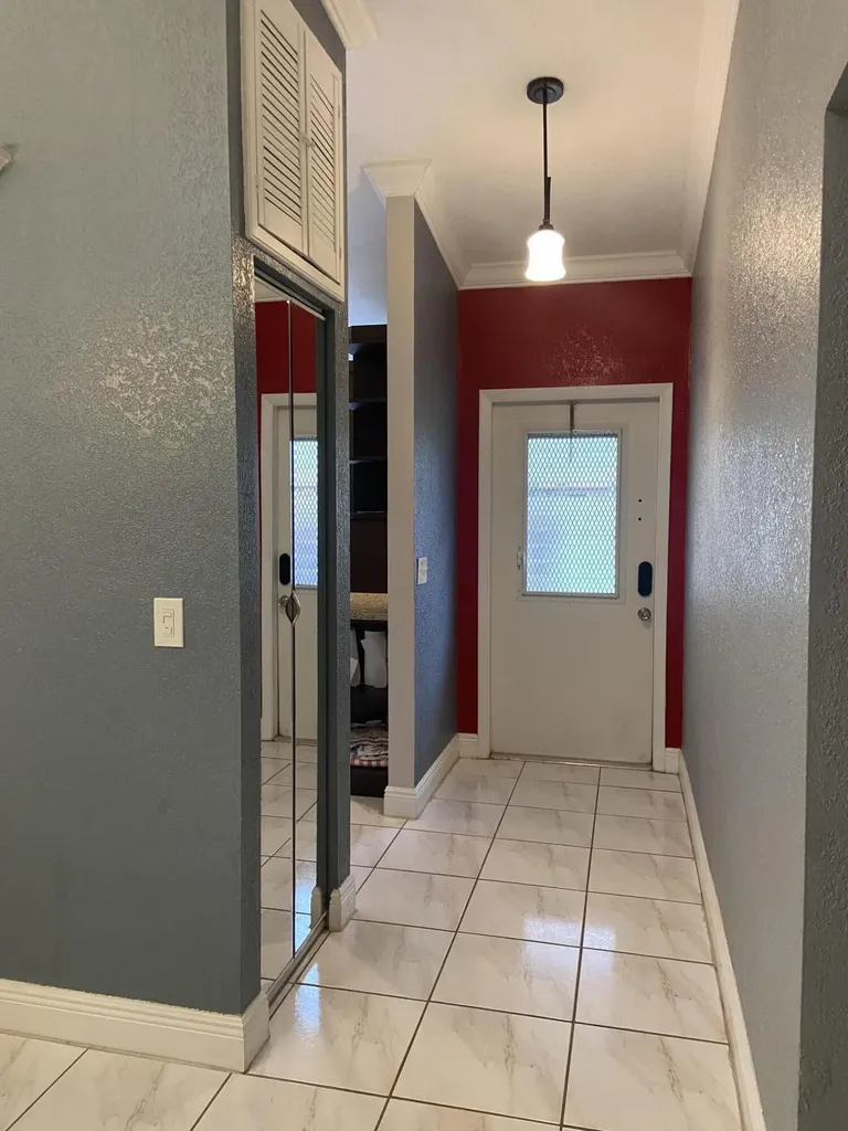 633 Sea Pine Way Greenacres FL 33415