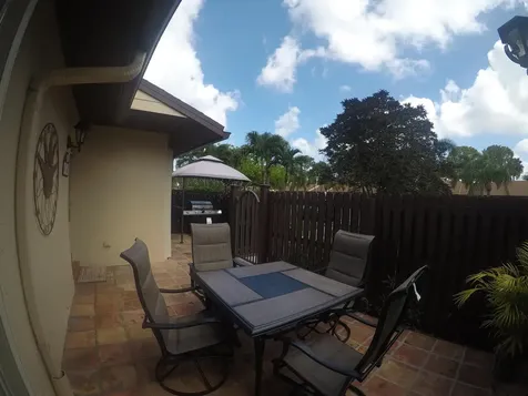 633 Sea Pine Way Greenacres FL 33415