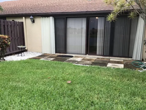 633 Sea Pine Way Greenacres FL 33415