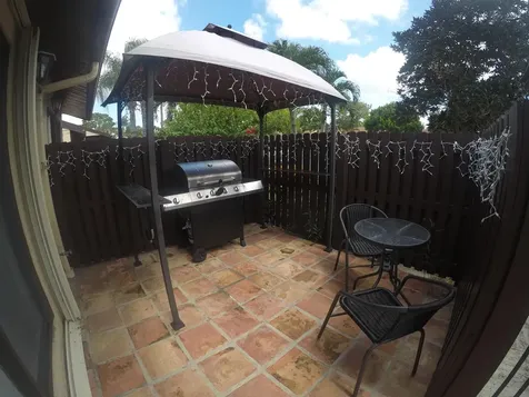 633 Sea Pine Way Greenacres FL 33415
