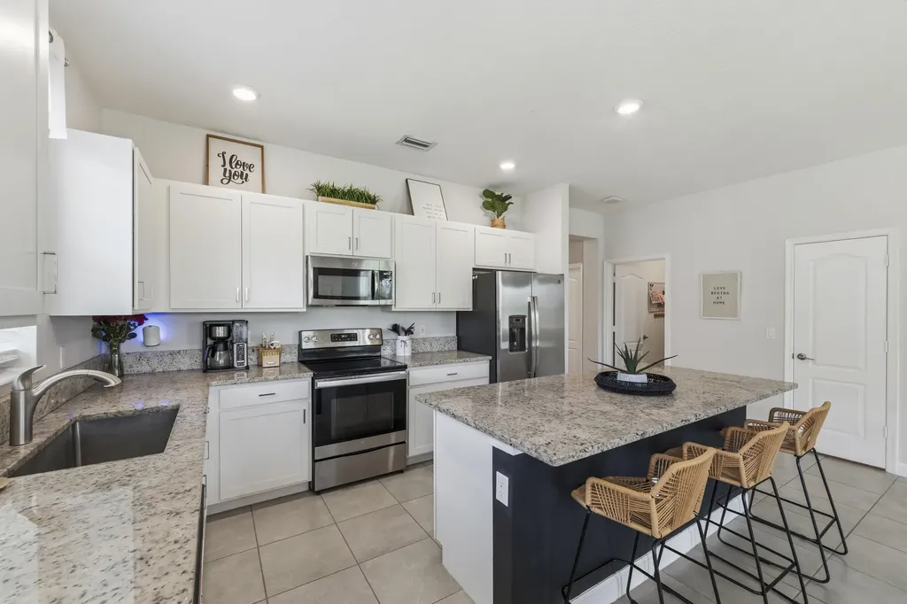 7705 NW Greenbank Circle Port St Lucie FL 34987