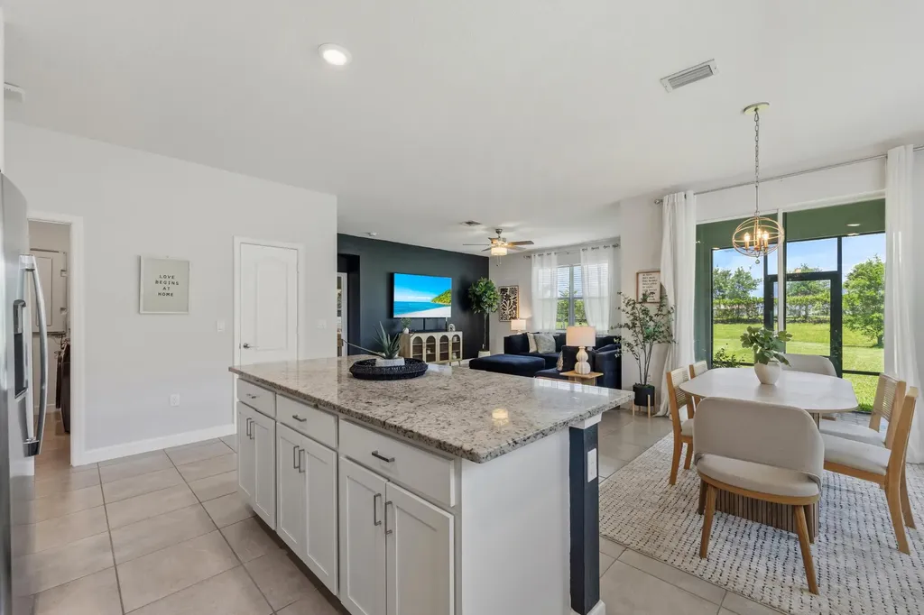 7705 NW Greenbank Circle Port St Lucie FL 34987