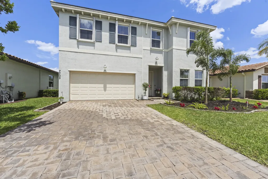 7705 NW Greenbank Circle Port St Lucie FL 34987