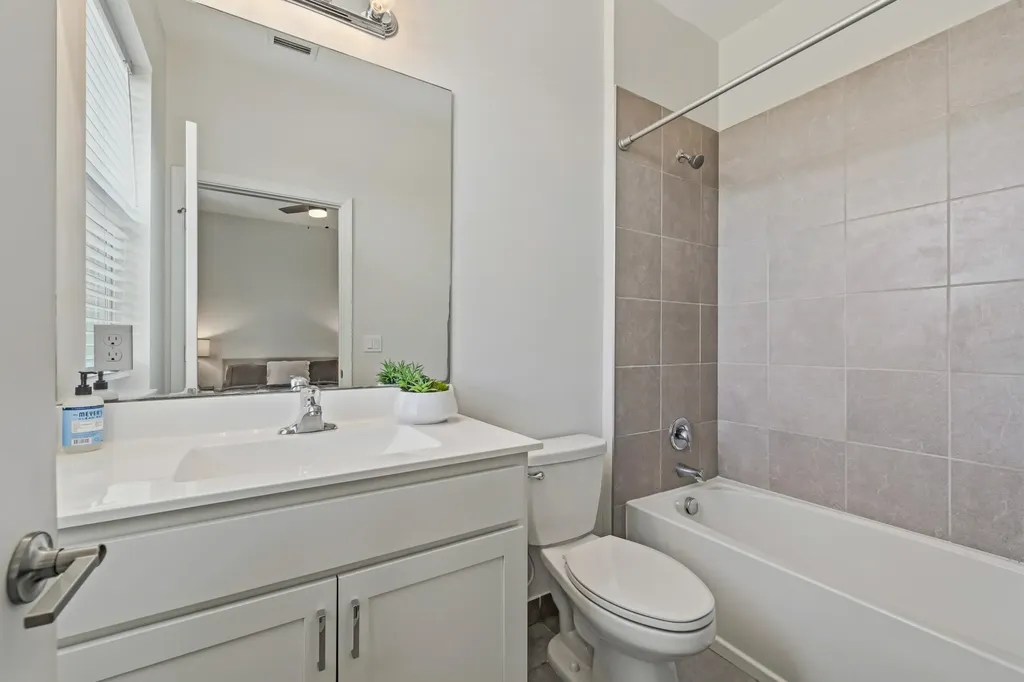 7705 NW Greenbank Circle Port St Lucie FL 34987