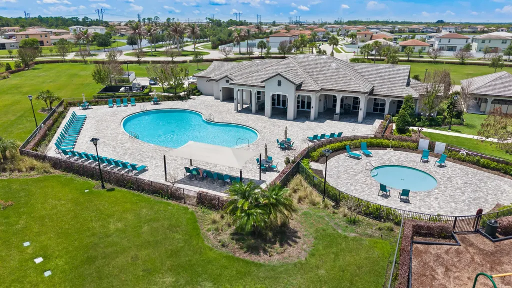 7705 NW Greenbank Circle Port St Lucie FL 34987
