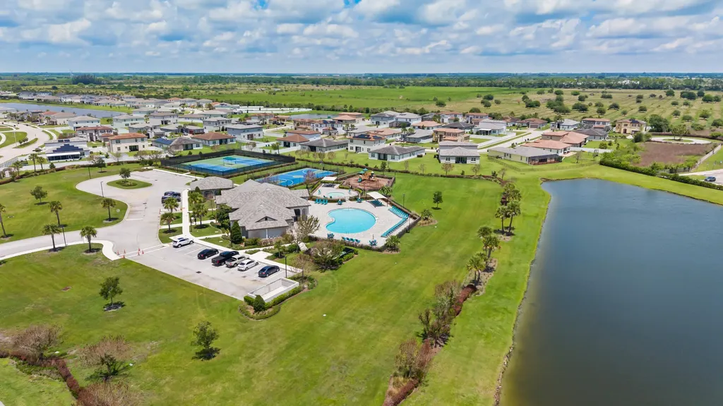 7705 NW Greenbank Circle Port St Lucie FL 34987