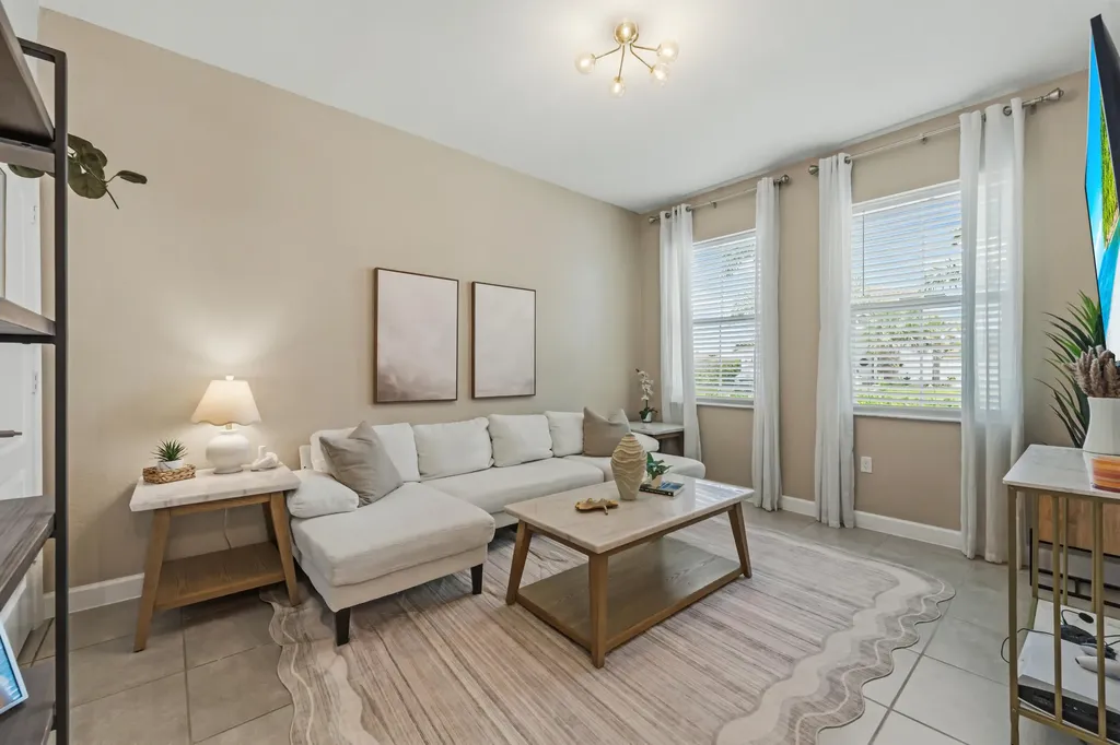 7705 NW Greenbank Circle Port St Lucie FL 34987