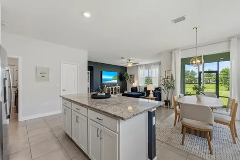 7705 NW Greenbank Circle Port St Lucie FL 34987