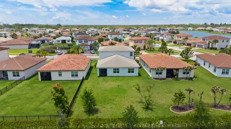 7705 NW Greenbank Circle Port St Lucie FL 34987