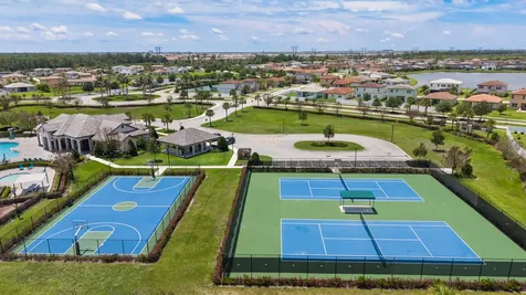 7705 NW Greenbank Circle Port St Lucie FL 34987