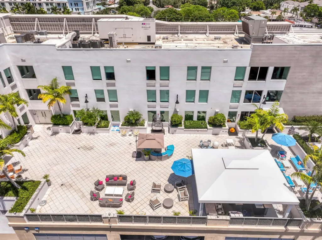 236 SE Fifth Avenue Delray Beach FL 33483