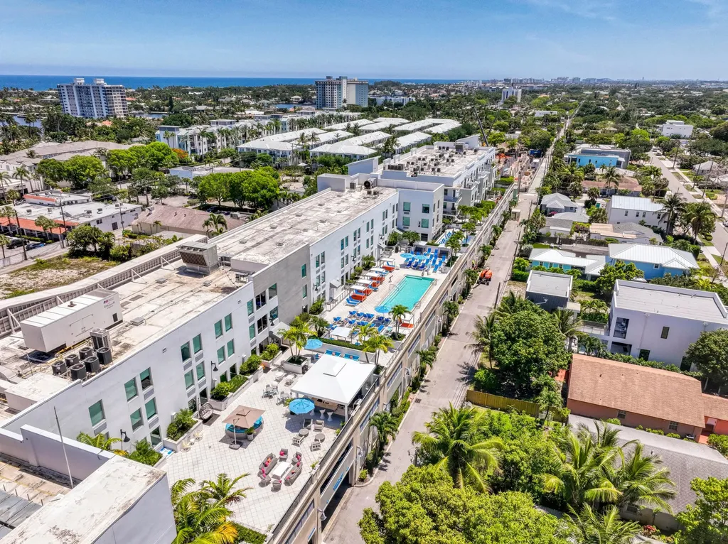 236 SE Fifth Avenue Delray Beach FL 33483