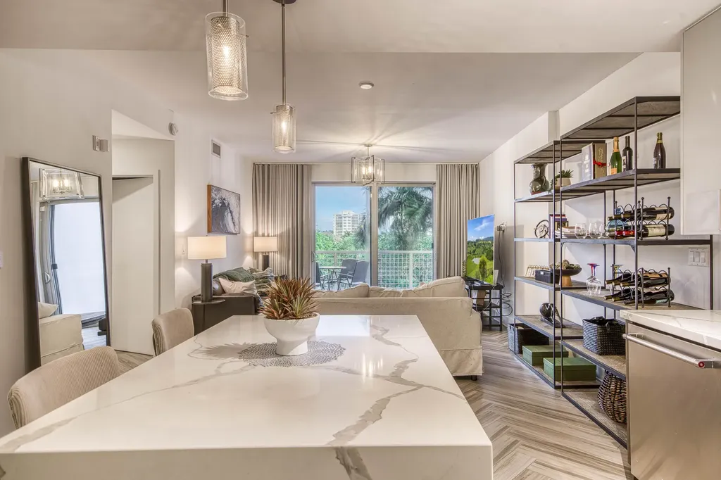 236 SE Fifth Avenue Delray Beach FL 33483