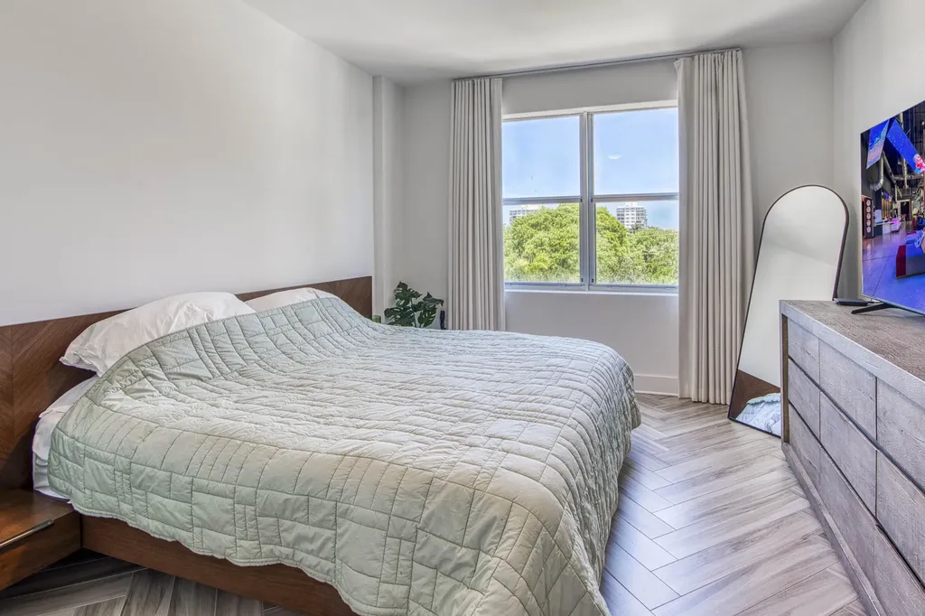 236 SE Fifth Avenue Delray Beach FL 33483
