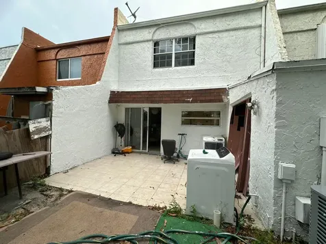 7424 NW 75th Street Tamarac FL 33321