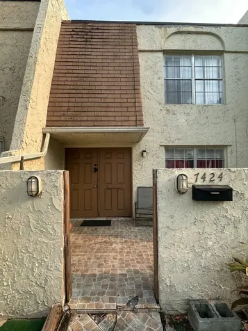 7424 NW 75th Street Tamarac FL 33321
