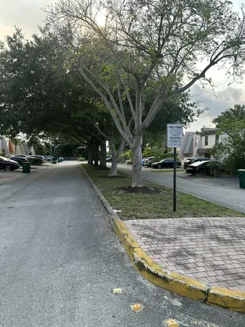 7424 NW 75th Street Tamarac FL 33321