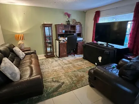7424 NW 75th Street Tamarac FL 33321