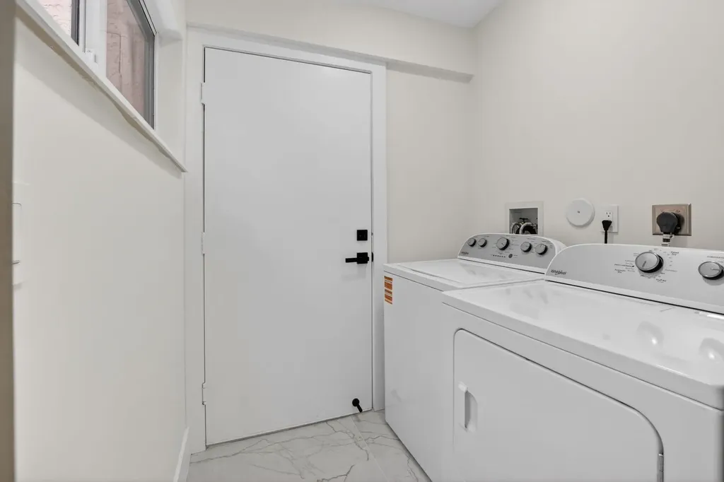 8282 Springlake Drive Boca Raton FL 33496