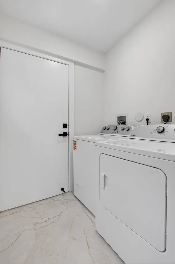 8282 Springlake Drive Boca Raton FL 33496