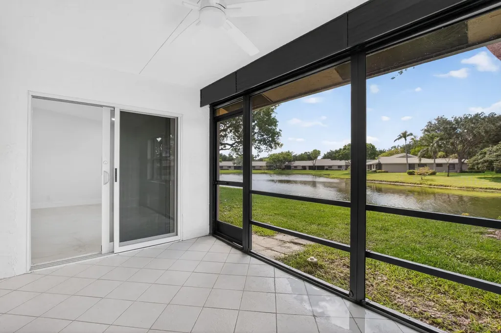 8282 Springlake Drive Boca Raton FL 33496